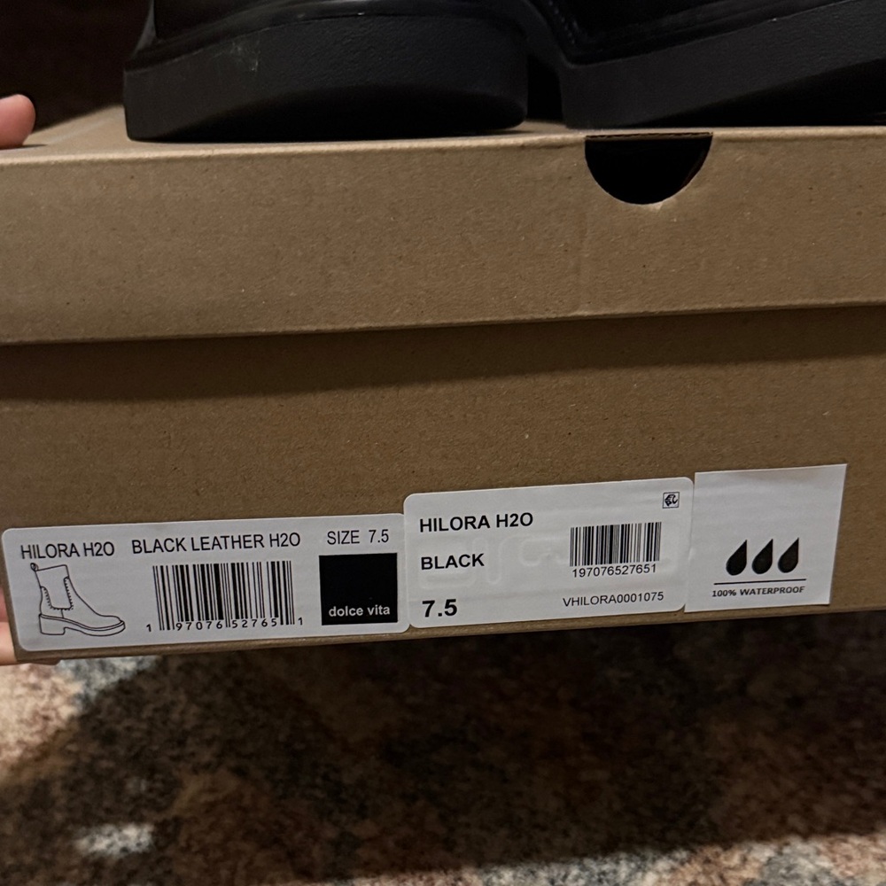 Dolce Vita Black Leather Chelsea Boots
Hilora H2O - Picture 2 of 5
